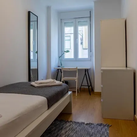 Entrecampos - Family With Terrace Lisbona