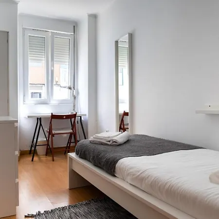 Appartamento Entrecampos - Family With Terrace