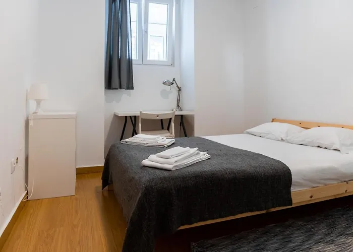 Entrecampos - Family With Terrace *