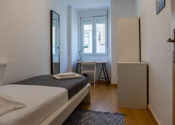 Entrecampos - Family With Terrace Lisbona