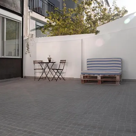 Entrecampos - Family With Terrace Apartment Lisbon