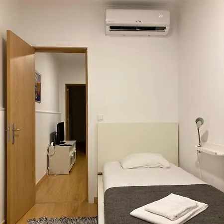 Apartment Entrecampos - Family With Terrace Lisbon